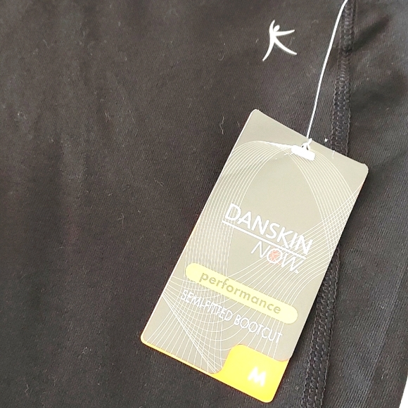 Girls Medium (7-8) active performance black pant. - Picture 3 of 6